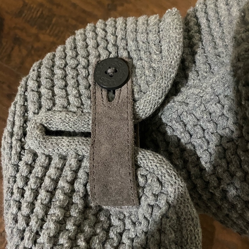 UGGS ! Beautiful grey - Picture 5 of 11
